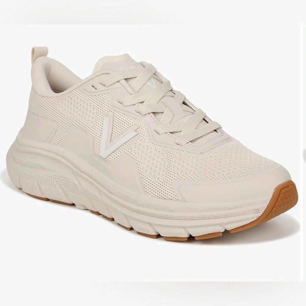 Women's Cream Vionic Walk Max Water Repellent Sneaker